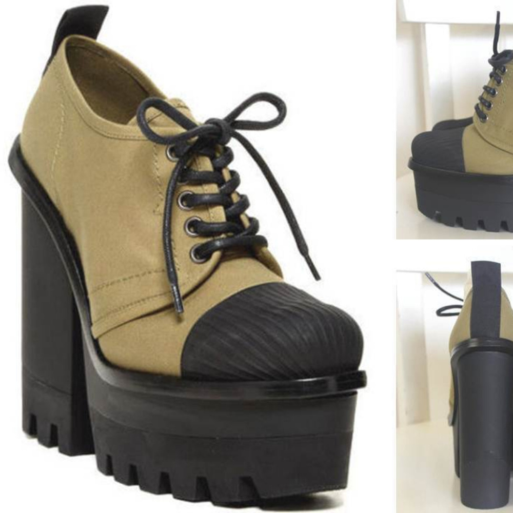 Hunter Canvas 5" Heel Platform Shoes New w/box 7